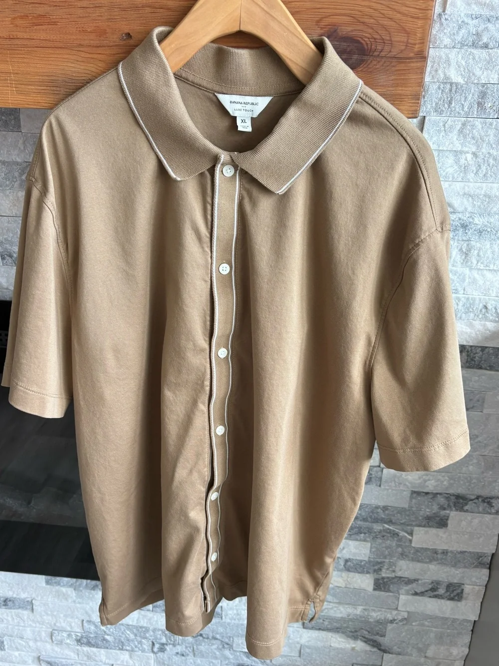 Banana Republic Men’s Luxe Touch Button Down Polo -size XL Airforce Khaki